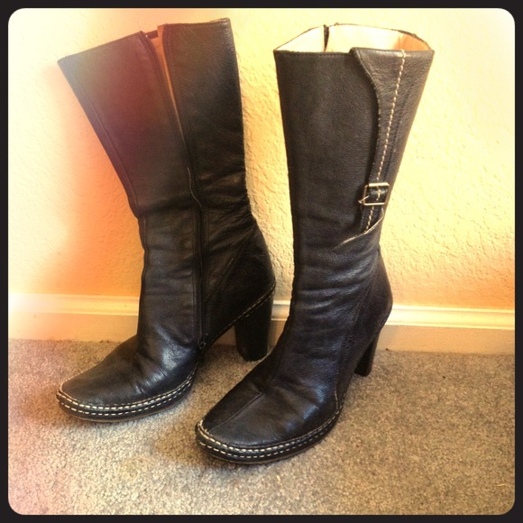 Black Italian leather boots. - Picture 1 of 4