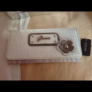 NEW Guess crocodile wallet
