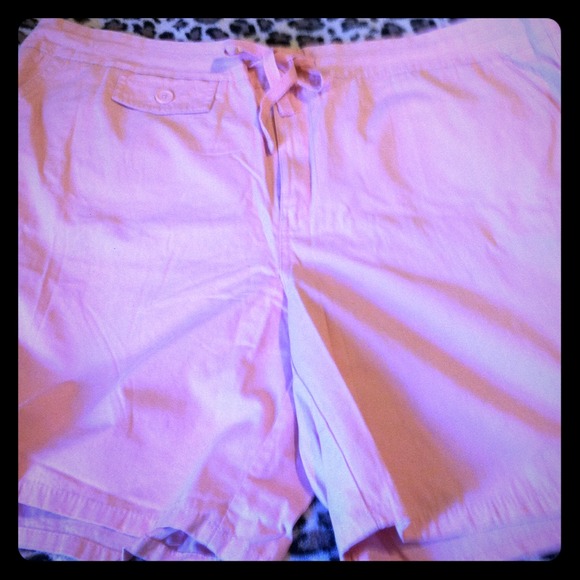 TRADE @hyounglc Pink Old Navy shorts NWT size 20