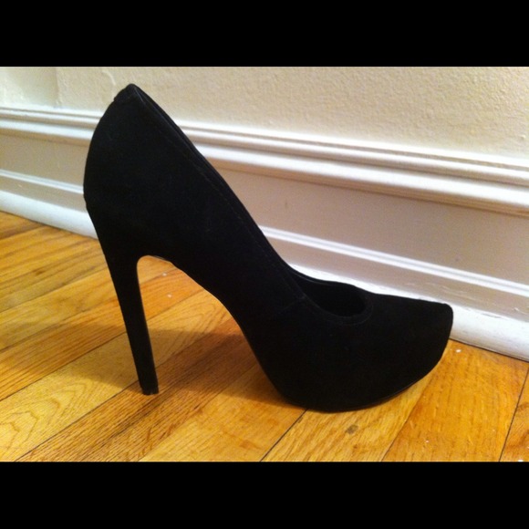 Brand New Black Suede Brette Platform Pumps Size 8