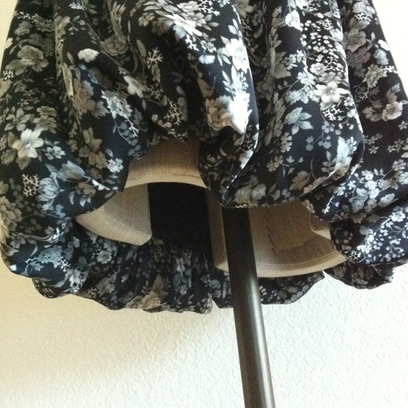 CS - Black & White Floral Strapless Bubble Dress - Picture 3 of 3