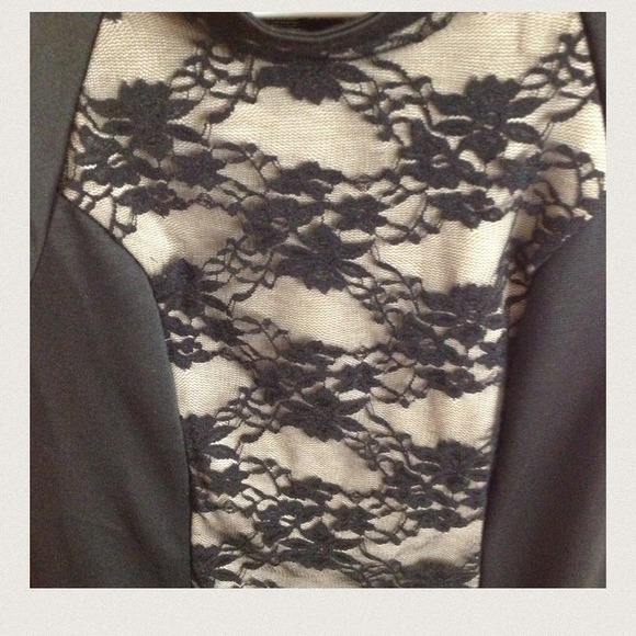 ⛔️SOLD⛔️Cute lace black dress - Picture 4 of 4