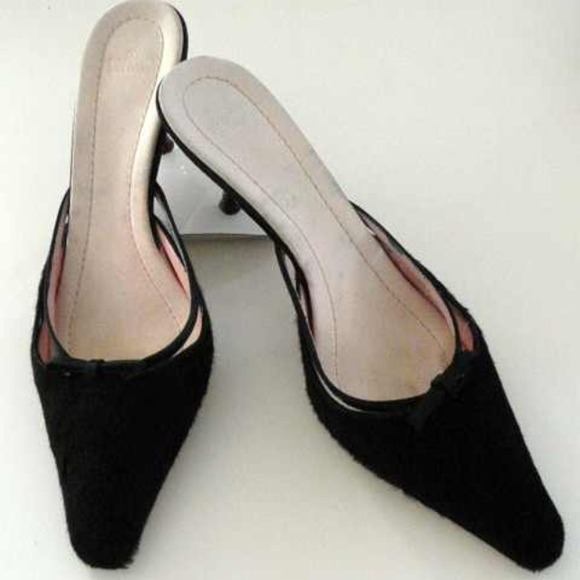 ✨Reduced ✨today only!!!!Valentino fur mules