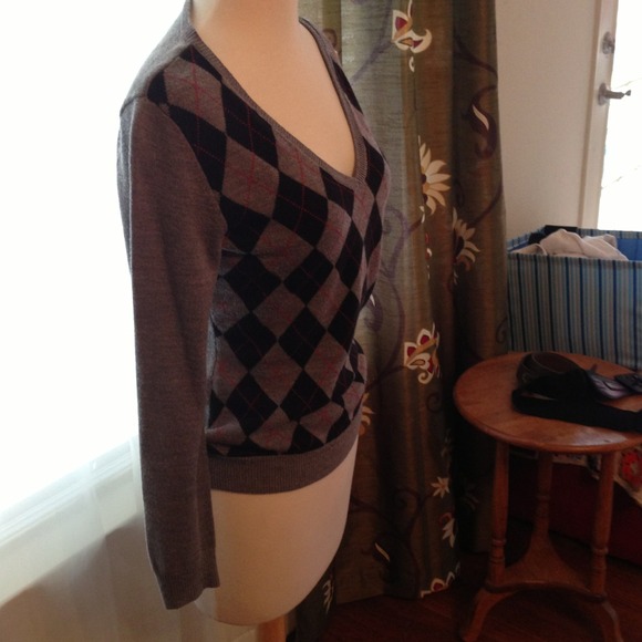 Sweater - Picture 2 of 2