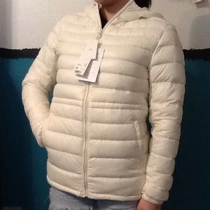 UNI QLO parka XS NWT
