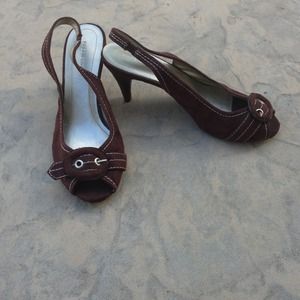 Brown suede look peep toe heels :)