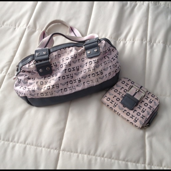 BUNDLE Roxy handbag & converse handbag