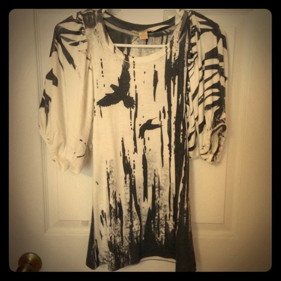 White and grey bird print top