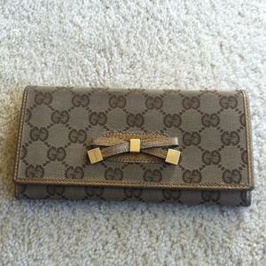 Gucci wallet