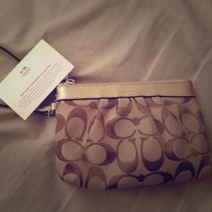 ✂FINAL REDUCTION✂ Authentic Coach Wrislet