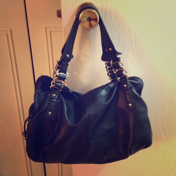 SALE!!!! Black Must Have Purse