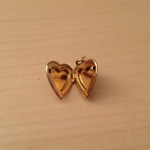Gold locket - Picture 2 of 2