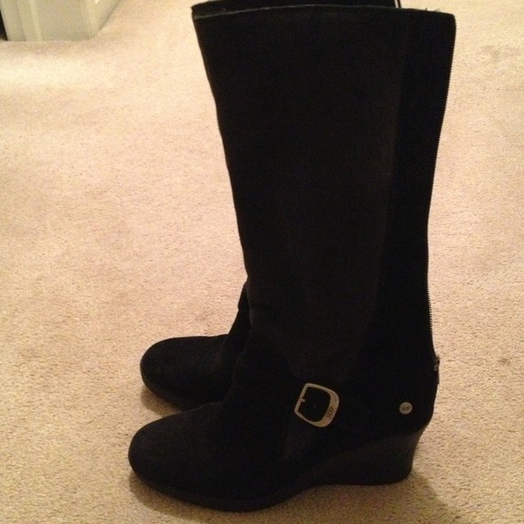 Ugg wedge boots size 9