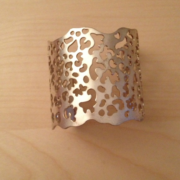 Silver cuff bracelet - Picture 2 of 3
