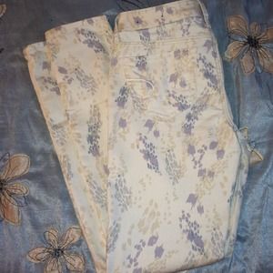 AE printed jeggings and Lauren Conrad top