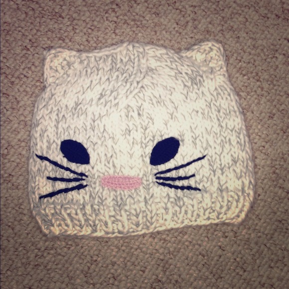 HOLD for @kristinade813 🎉Cat winter hat