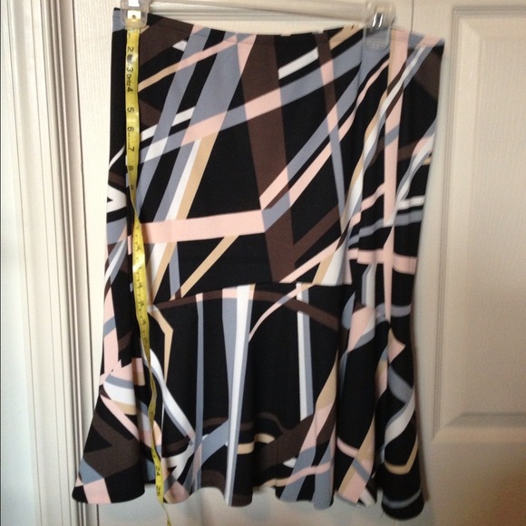 💌❌SOLD❌Nice flow SKIRT 🌾