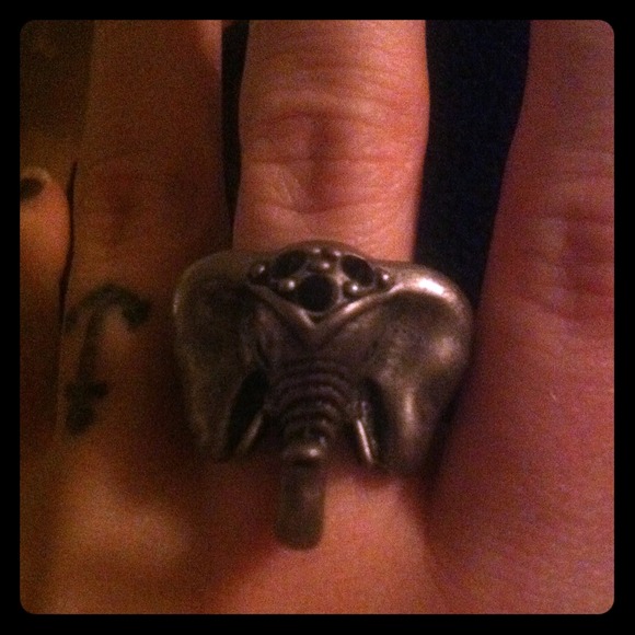 🚫Sold🚫Cute elephant ring