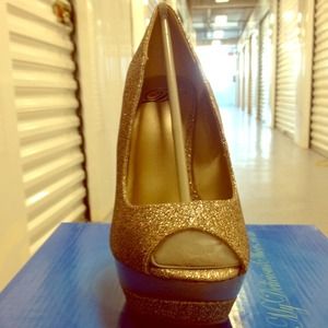 Delicious Scuba Gold Glitter Peep Toe Heel