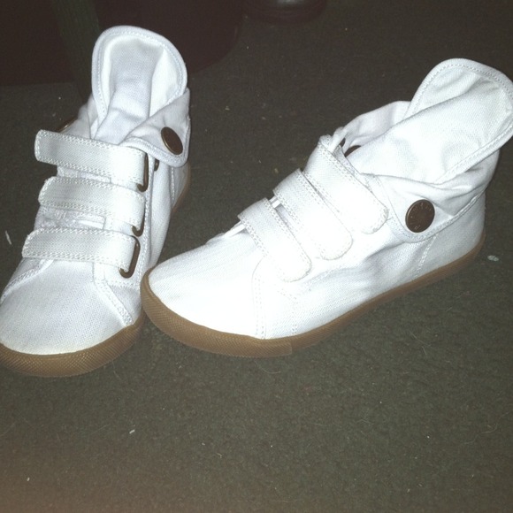 🚫Traded🚫 Blowfish White Shoes
