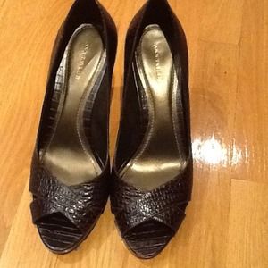 Ann Taylor open toe shoes