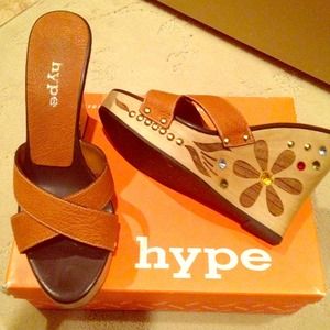 😍Hype Sandals😍.  Sorry, no trades.