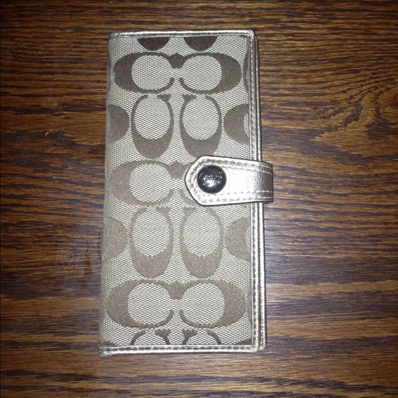 ❗❗❗TRADED❗❗❗Authentic coach slim wallet