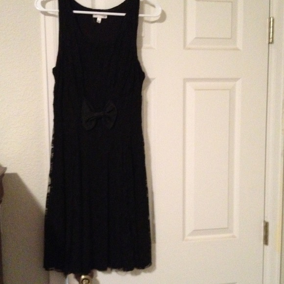 Black lacy dress