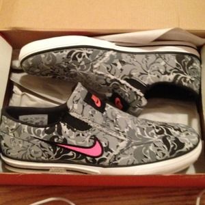 Nike slip ons