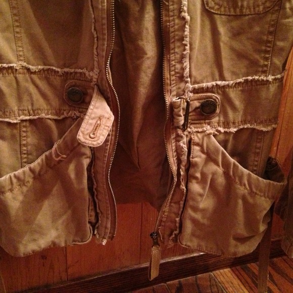 SOLD.......Brown Jacket. - Picture 3 of 4