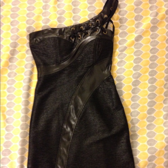 💲Reduced 💲Black dress