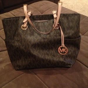 Michael Kors purse