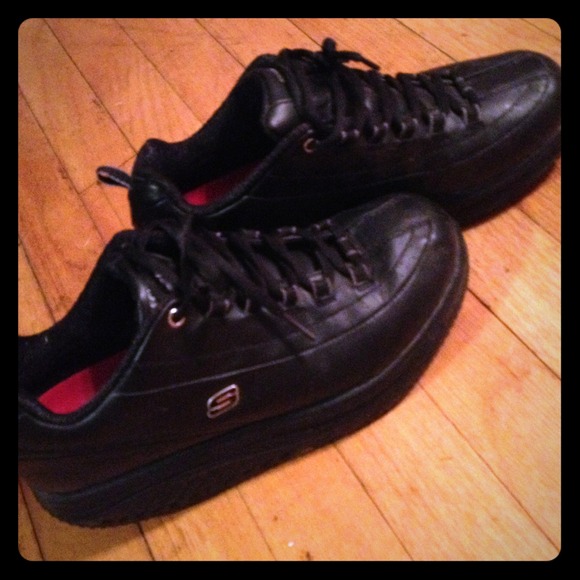 ✋Hold for @Blackrose09✋Black Skechers shape ups