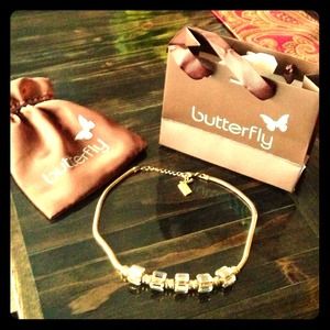 Brand new crystal & gold costume choker