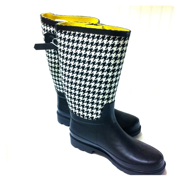 Super Cute Rain Boots!