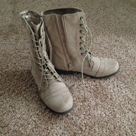 Forever 21 beige booties. Never worn. 7