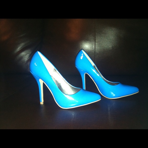 neon blue heels