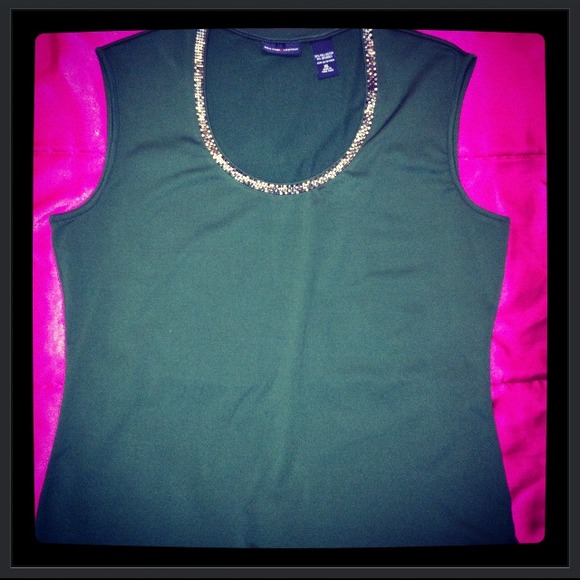 Dark olive green tank with brass metal accent - Picture 3 of 4