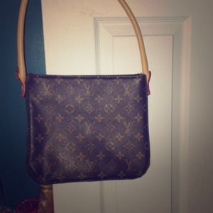 Louis Vuitton purse