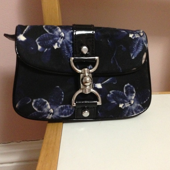 Sold ..Karen millen clutch ..