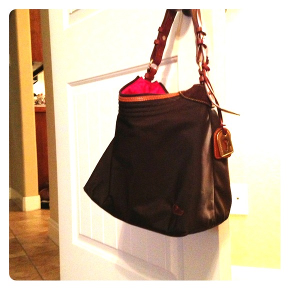 🎉LOWER PRICE🎉Authentic Dooney & Burke Purse