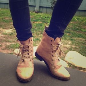 Steve Madden boot