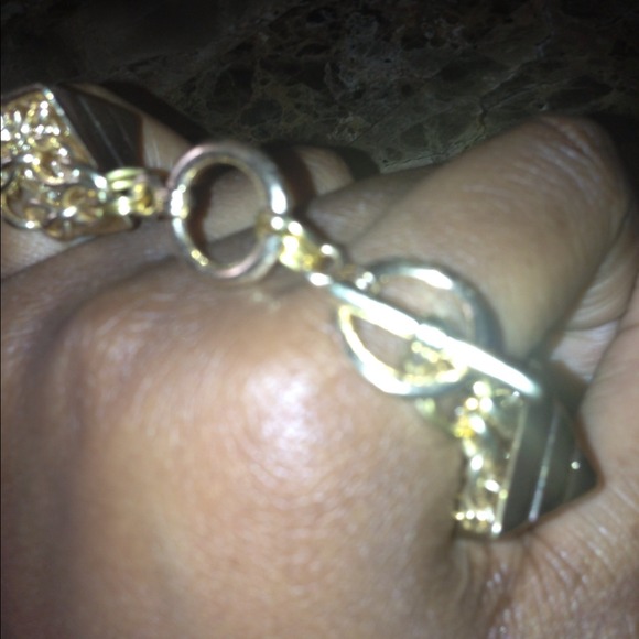 Pyramid Bracelet - Picture 3 of 3