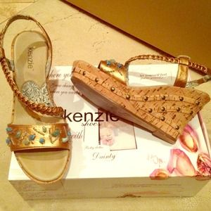 🌸Kenzie shoes🌸. Sorry, no trades.