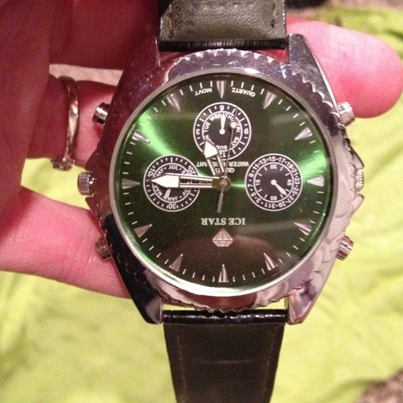 Reversible watch - Picture 2 of 3