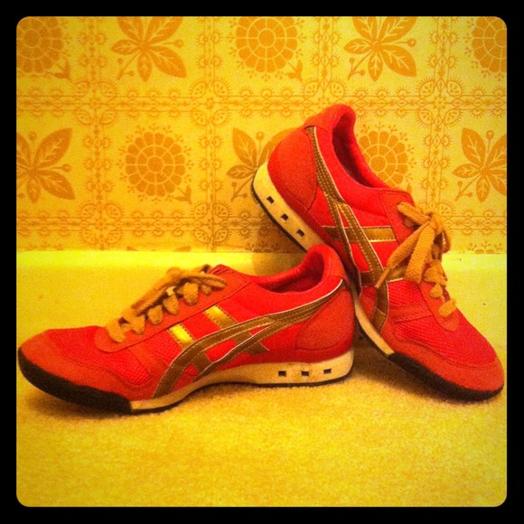 ⚠️reserved⚠️AsicsOnisuka Tiger vintage styleshoes