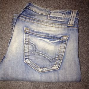 SOLD IN BUNDLE TO @elizabeth85