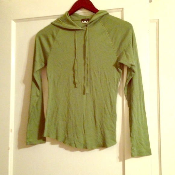 🎀REDUCED🎀 J Crew shirt💚💜💛