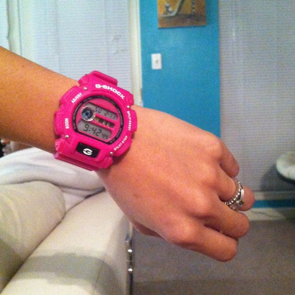 Pink G-Shock - Picture 2 of 4