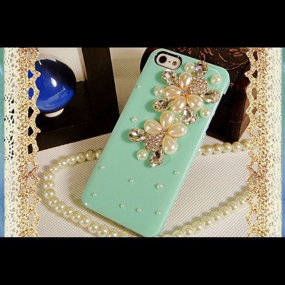 Jewelry iPhone 4/4s case
